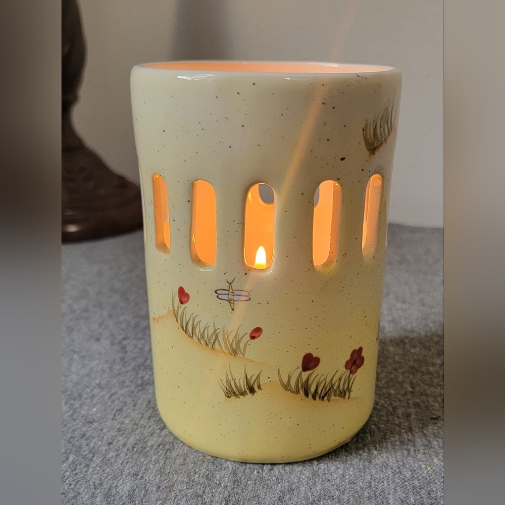 Wildflower Breeze Pillar Holder Hand